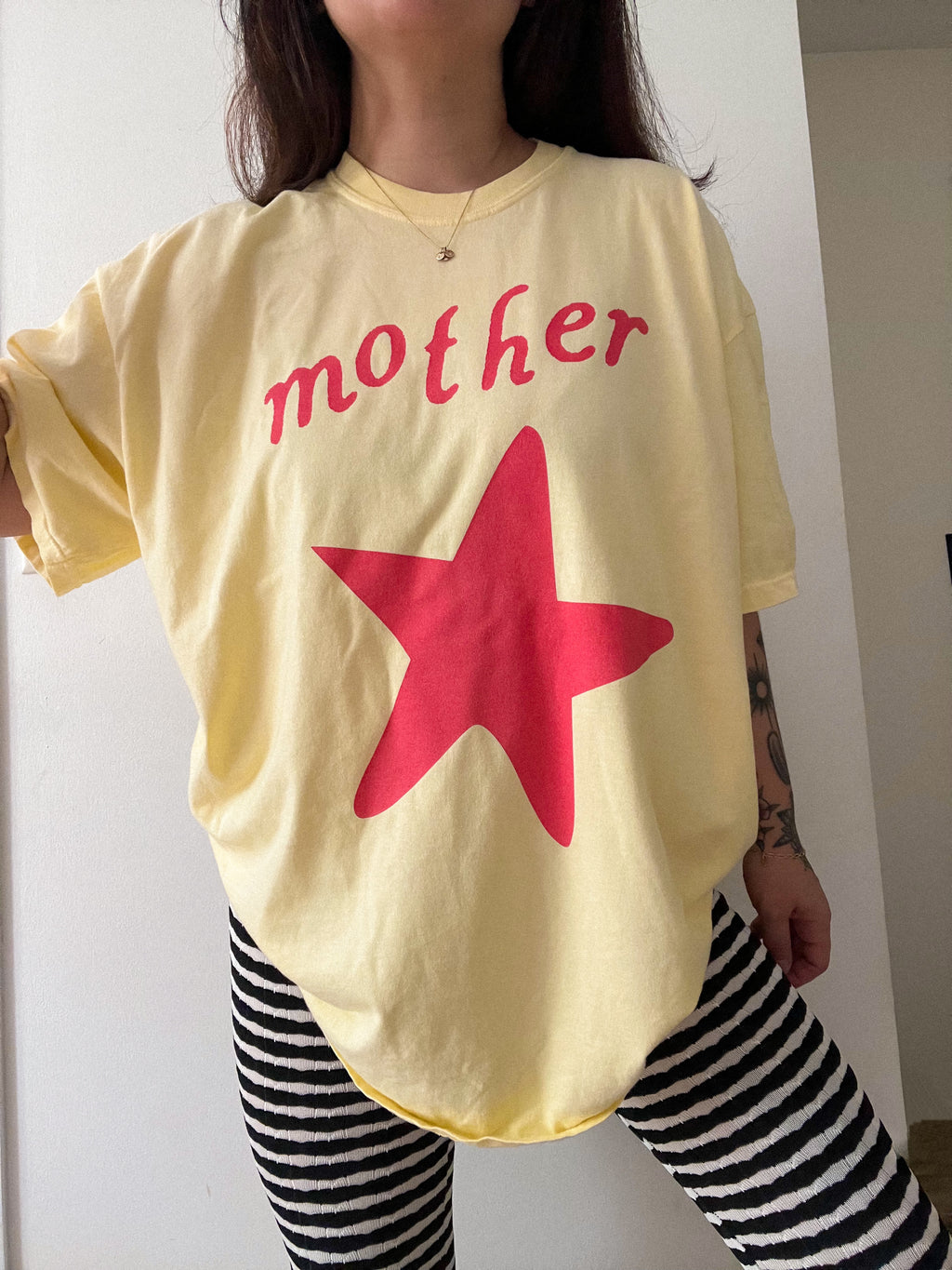 Mother STAR TEE