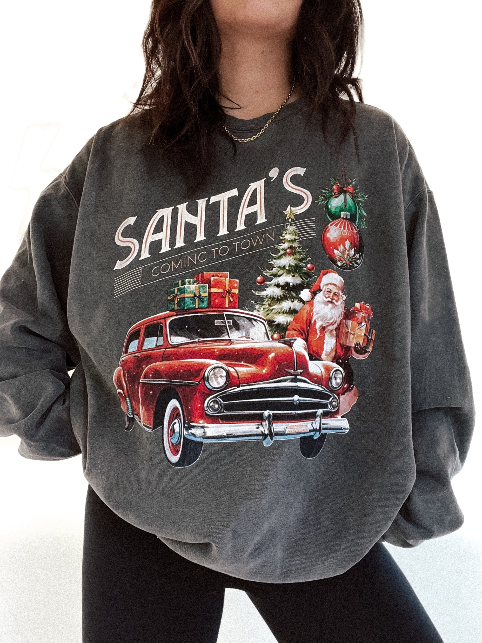 Santas Coming To Town Vintage Wash Crew