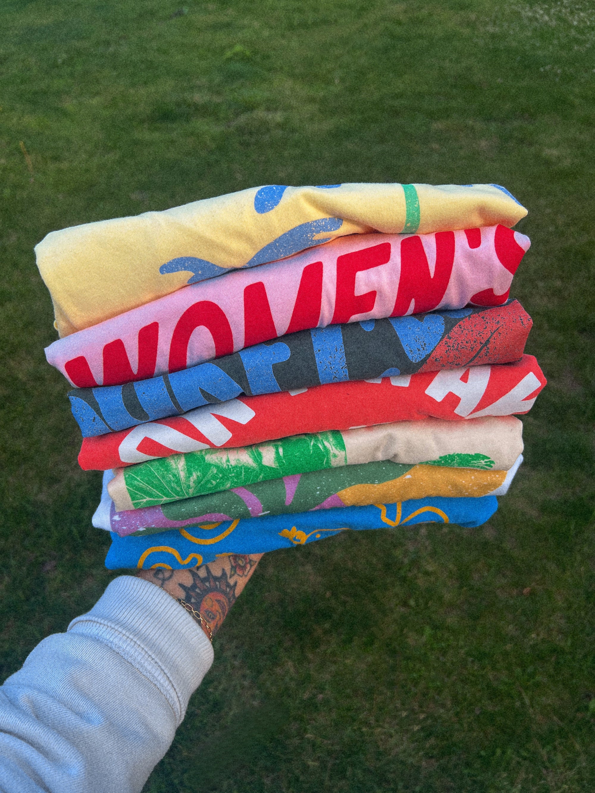 MYSTERY TEE