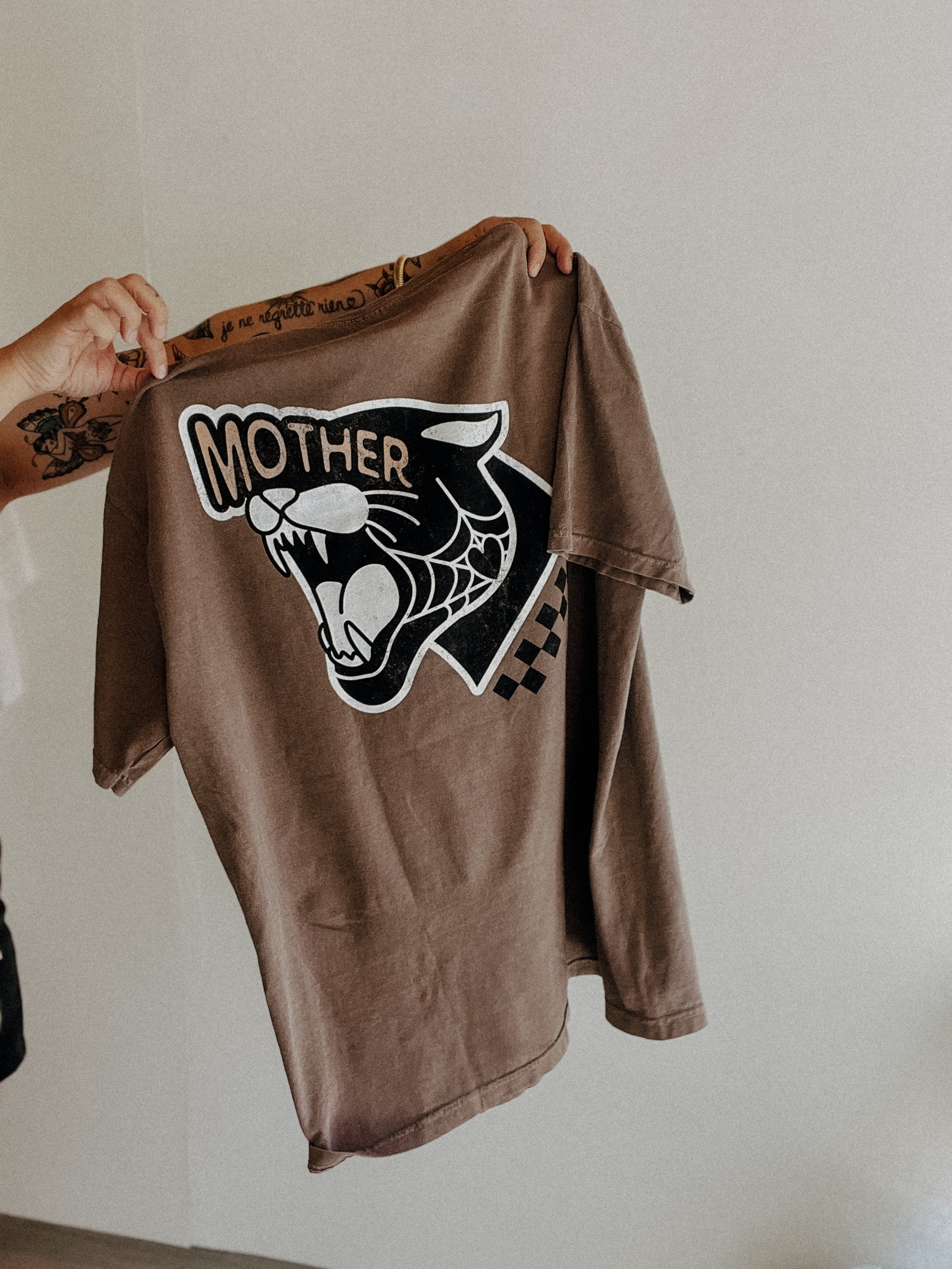 Mama Cat Back Print Tee