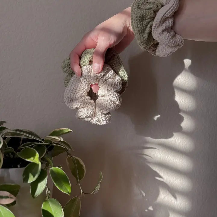 Plastic Free Scrunchies - 2 Pack | Natural