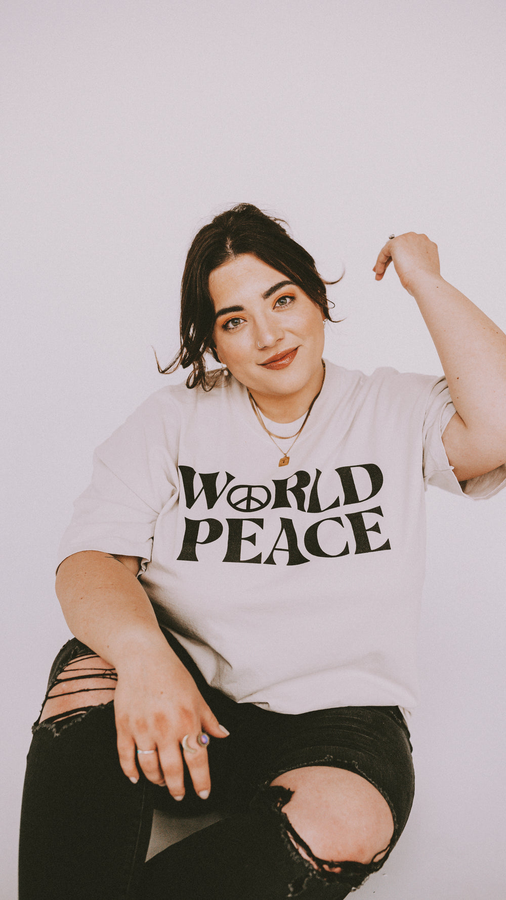 World Peace 90s Oversized Tee - Creme